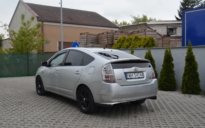 Toyota Prius cena 17600 przebieg: 446000, rok produkcji 2006 z Warszawa małe 106